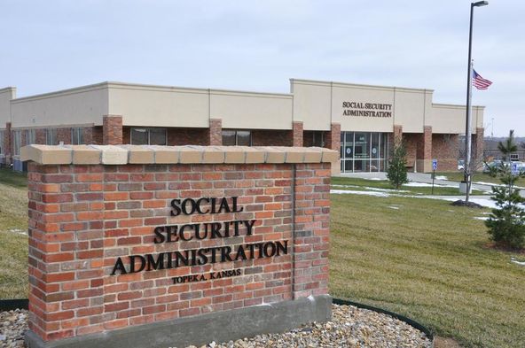 Topeka SSA Office: 600 SW Commerce Pl, Topeka, KS 66615
